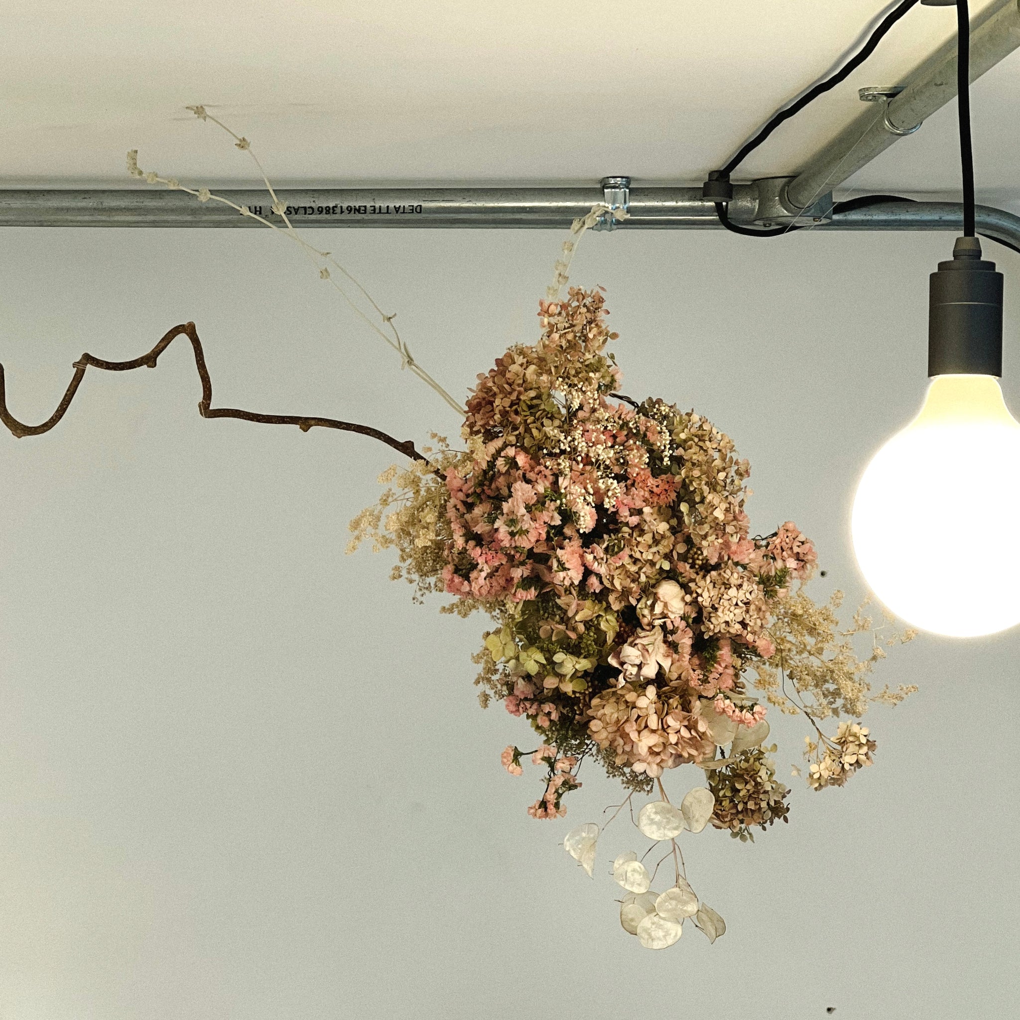 Flower Sculpture - Hanging cloud